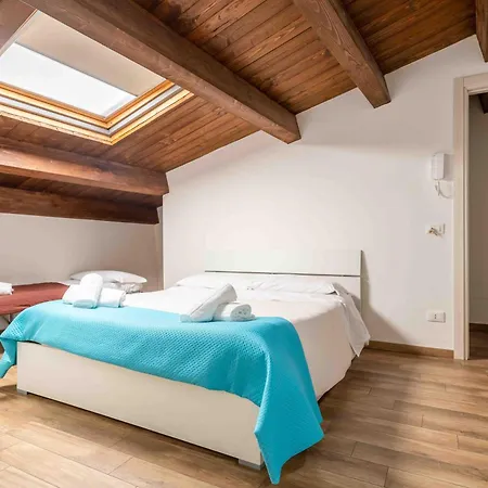 Center בית הארחה