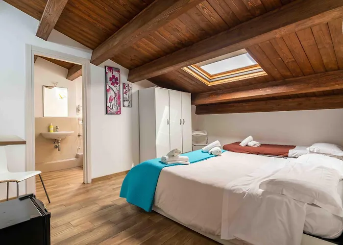 Center Гостьовий будинок Чефалу