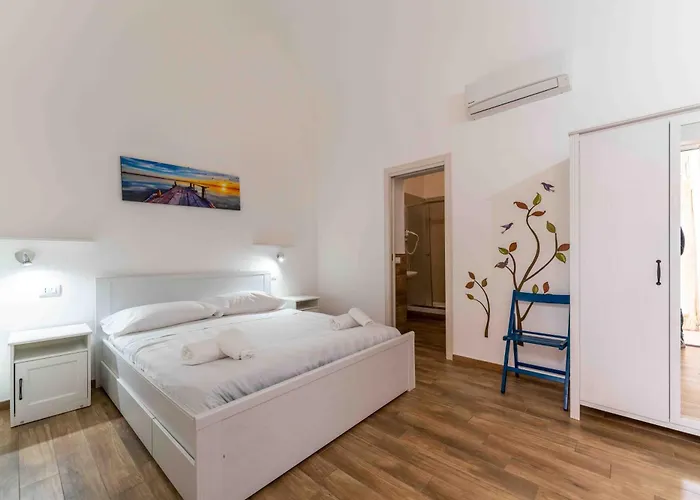 Center בית הארחה 3*