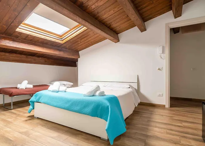 Center בית הארחה